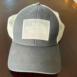 Northface Trucker Mesh Hat